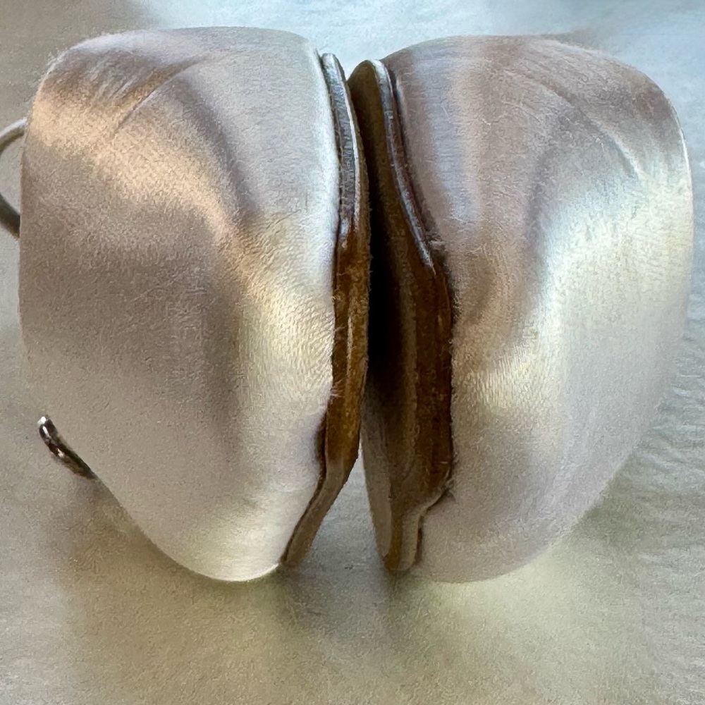 DYEABLES Divine White Satin Slingback Kitten Heels Leather Sole (6.5B) - Picture 10 of 15